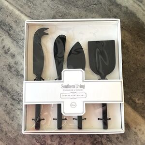 NWOT Cheese Server Set